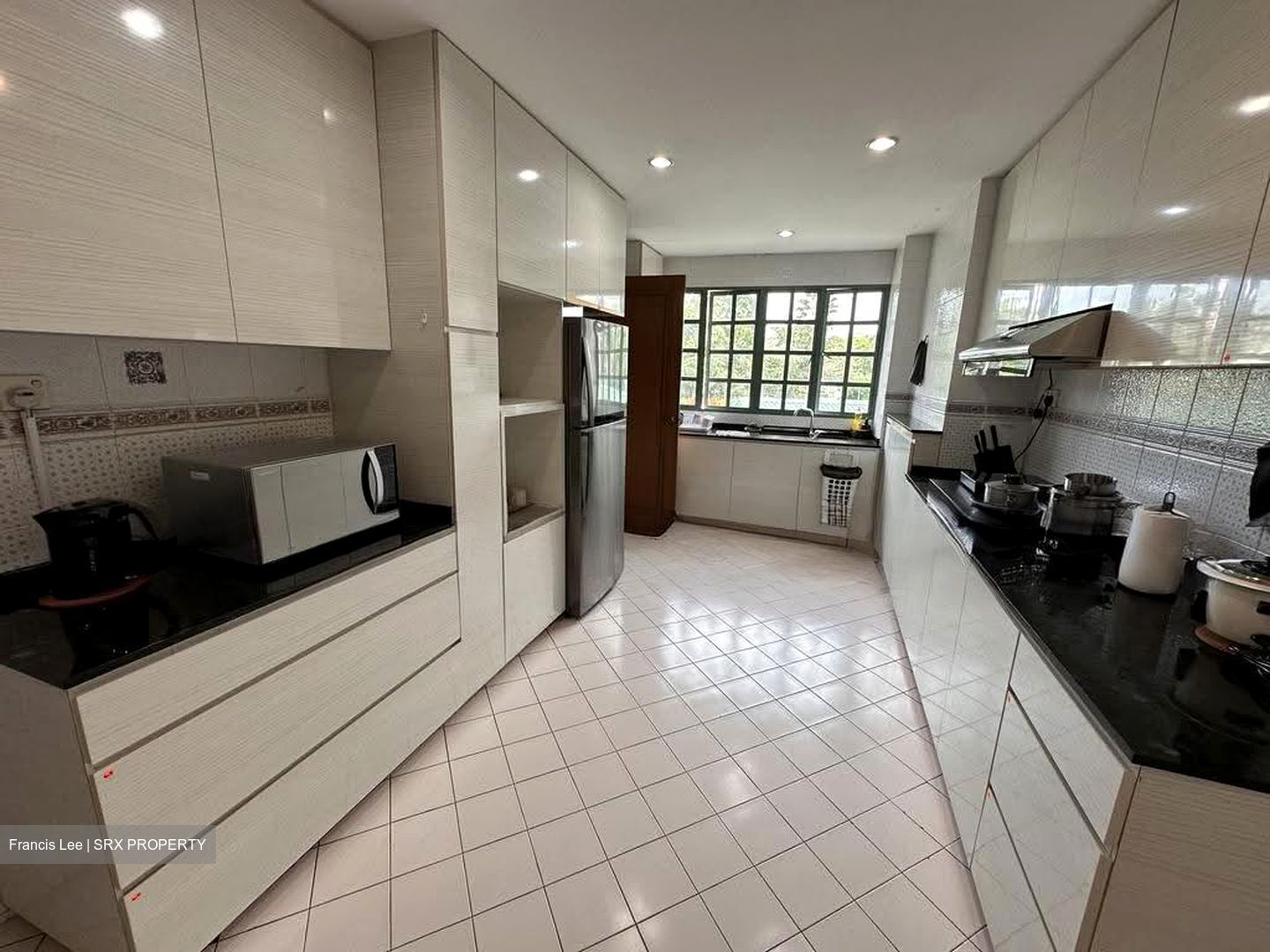 Gold Coast Condo (D5), Condominium #607856351